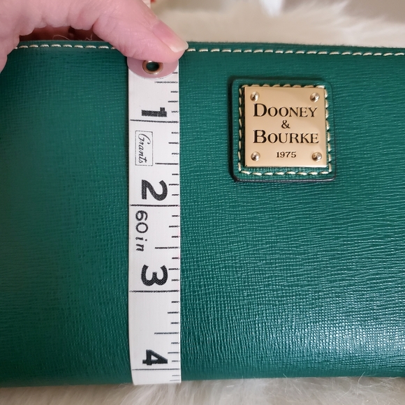 Dooney & Bourke Saffiano large zip around wallet - Picture 8 of 9